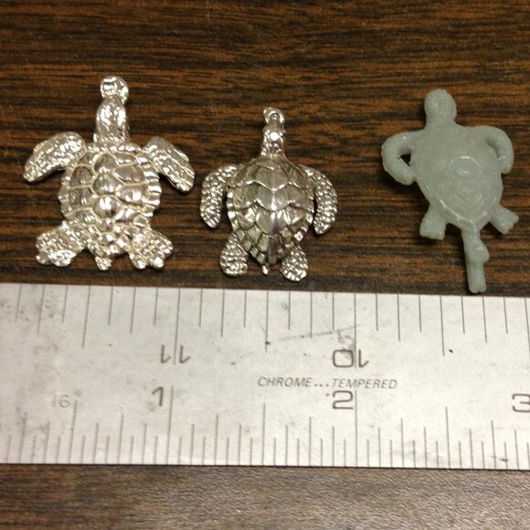 Loggerhead Turtle Pendant in Sterling Silver - Picture 2 of 4